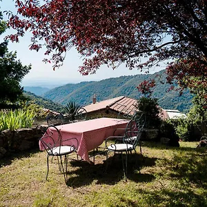 domaine-du-vernadel.hotels-rhonealpes.com/
